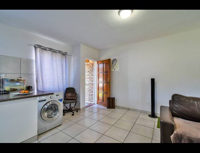 1 BEDROOM APARTMENT RENTED IN RIETVALLEIRAND